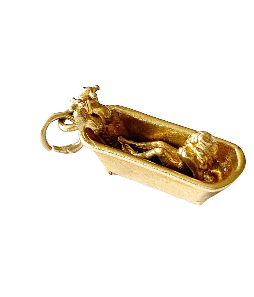 9ct vintage bath with nude lady  charm