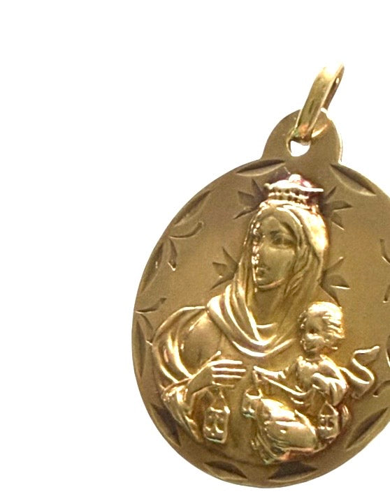 9ct vintage Mary and Jesus large  religious pendant, 4.11g