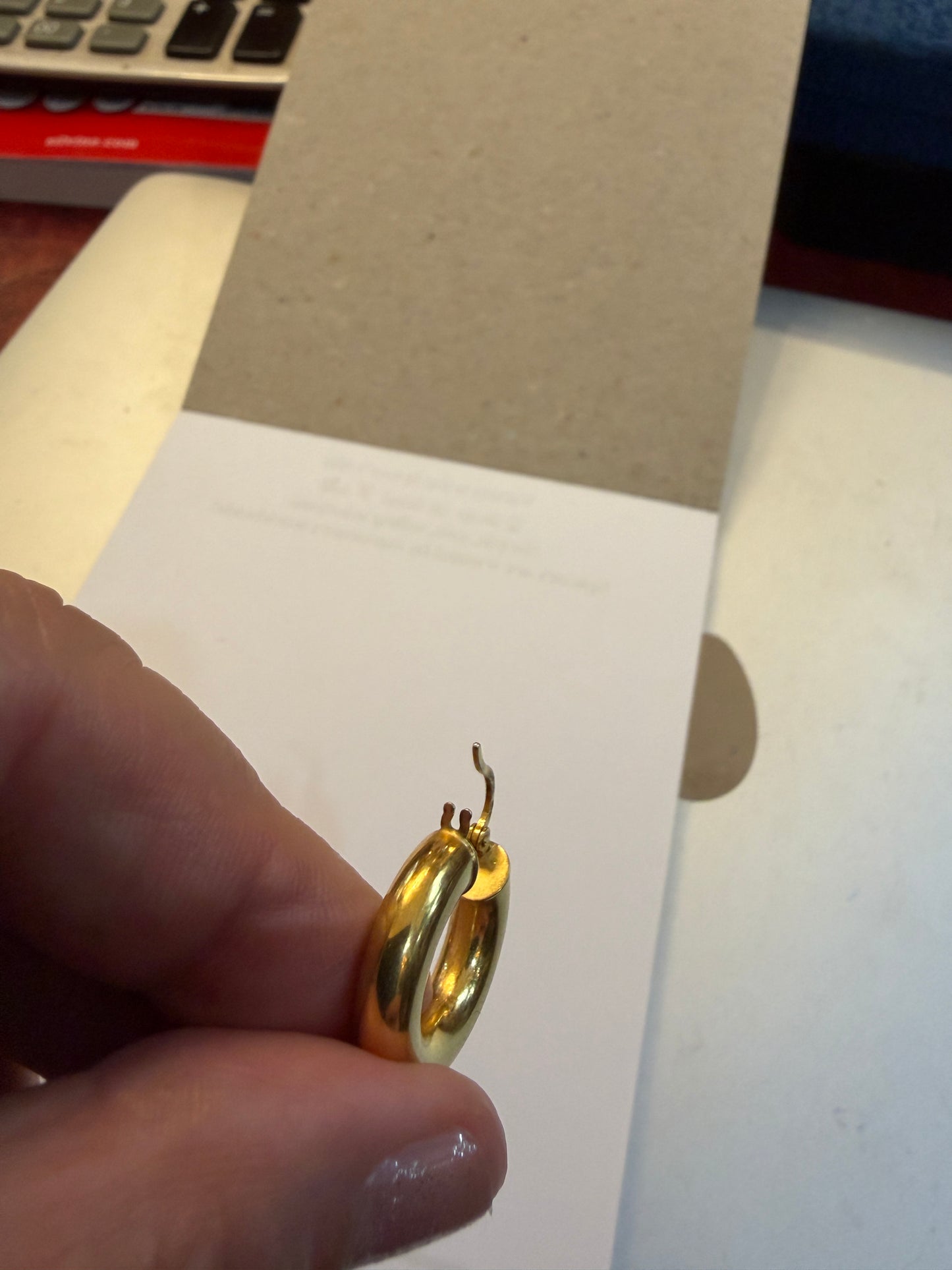 750 18ct pre owned hoop earrings 3.40g