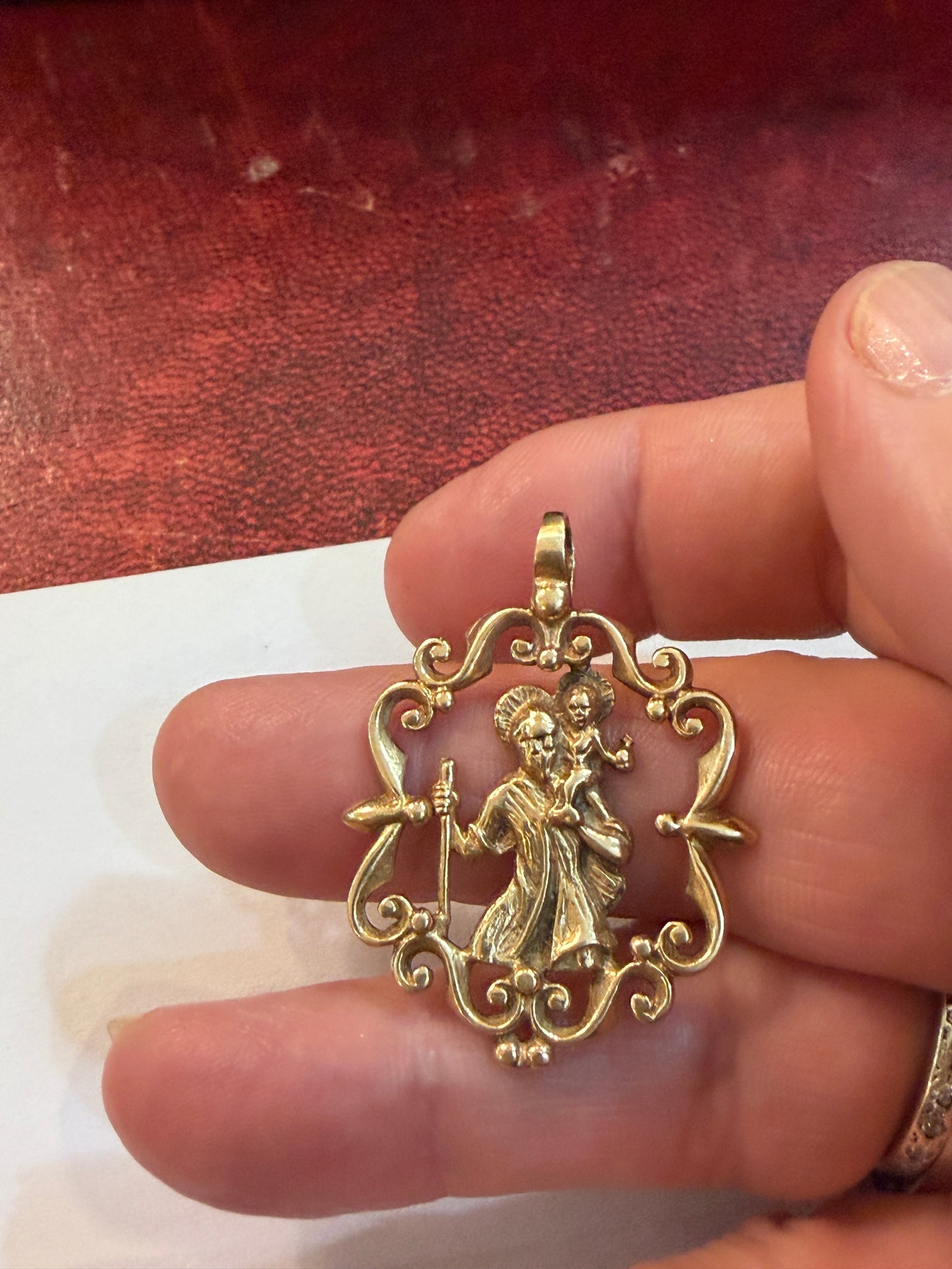 9ct vintage large St christopher pendant circa 1976 6.64g