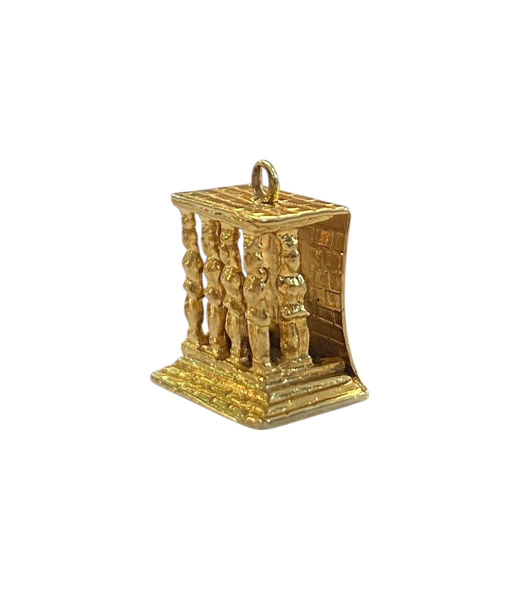 18ct 750 parthenon charm / pendant . 2.9g