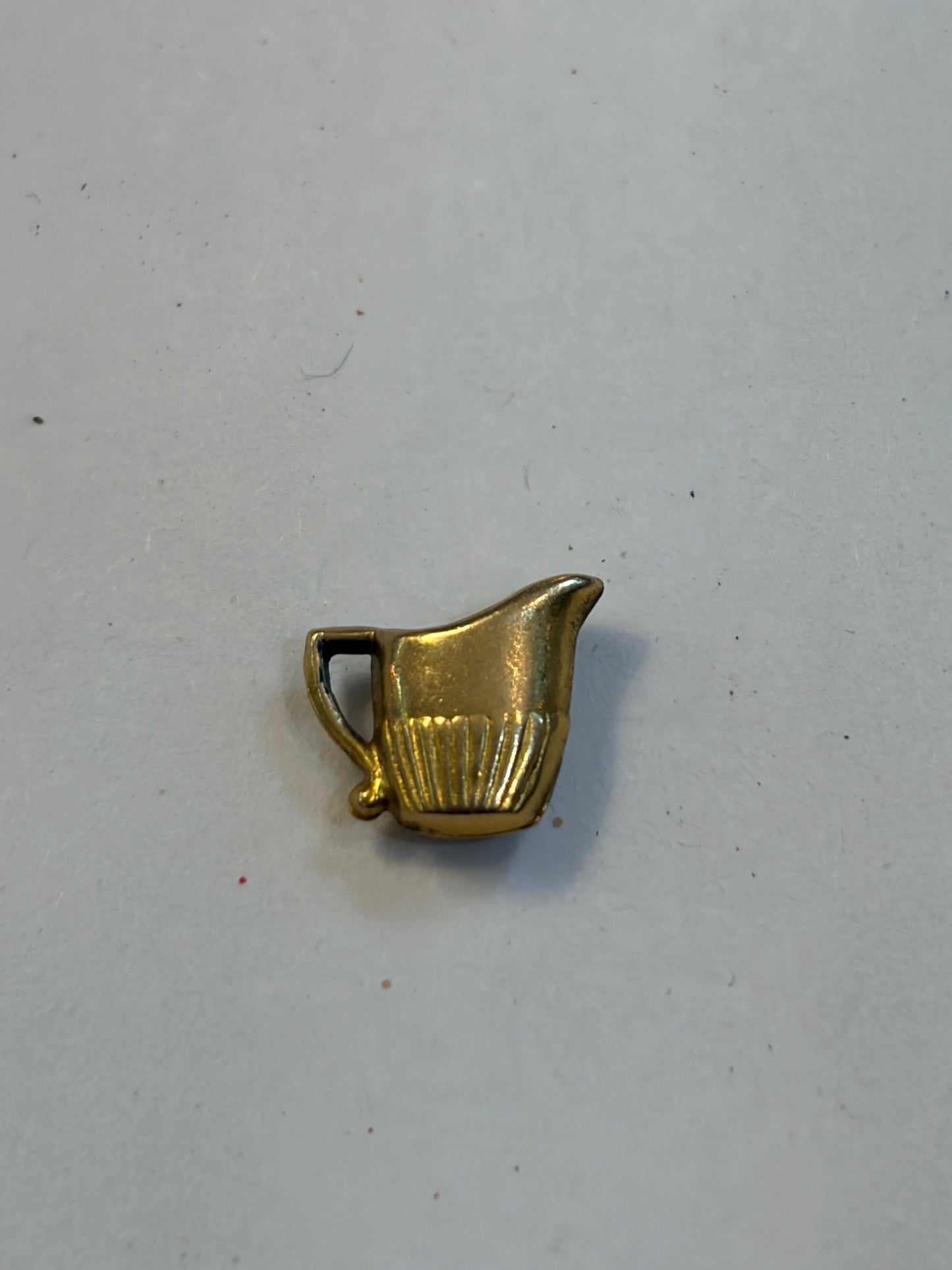 9ct vintage milk jug charm. hollow