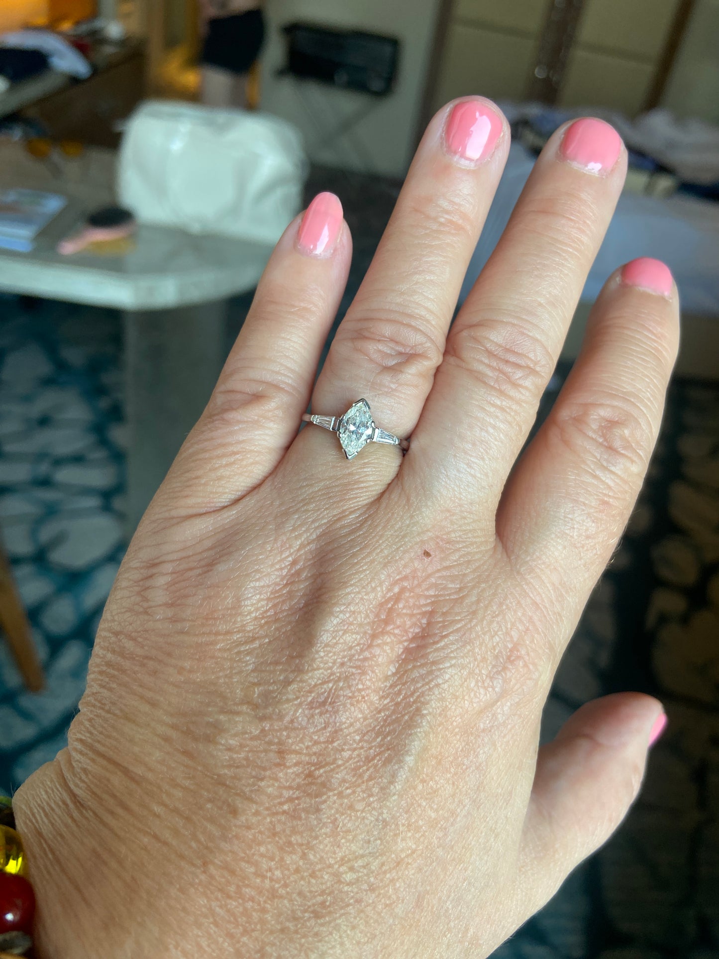 18ct white gold marquise diamond ring .0.85ct ring size M