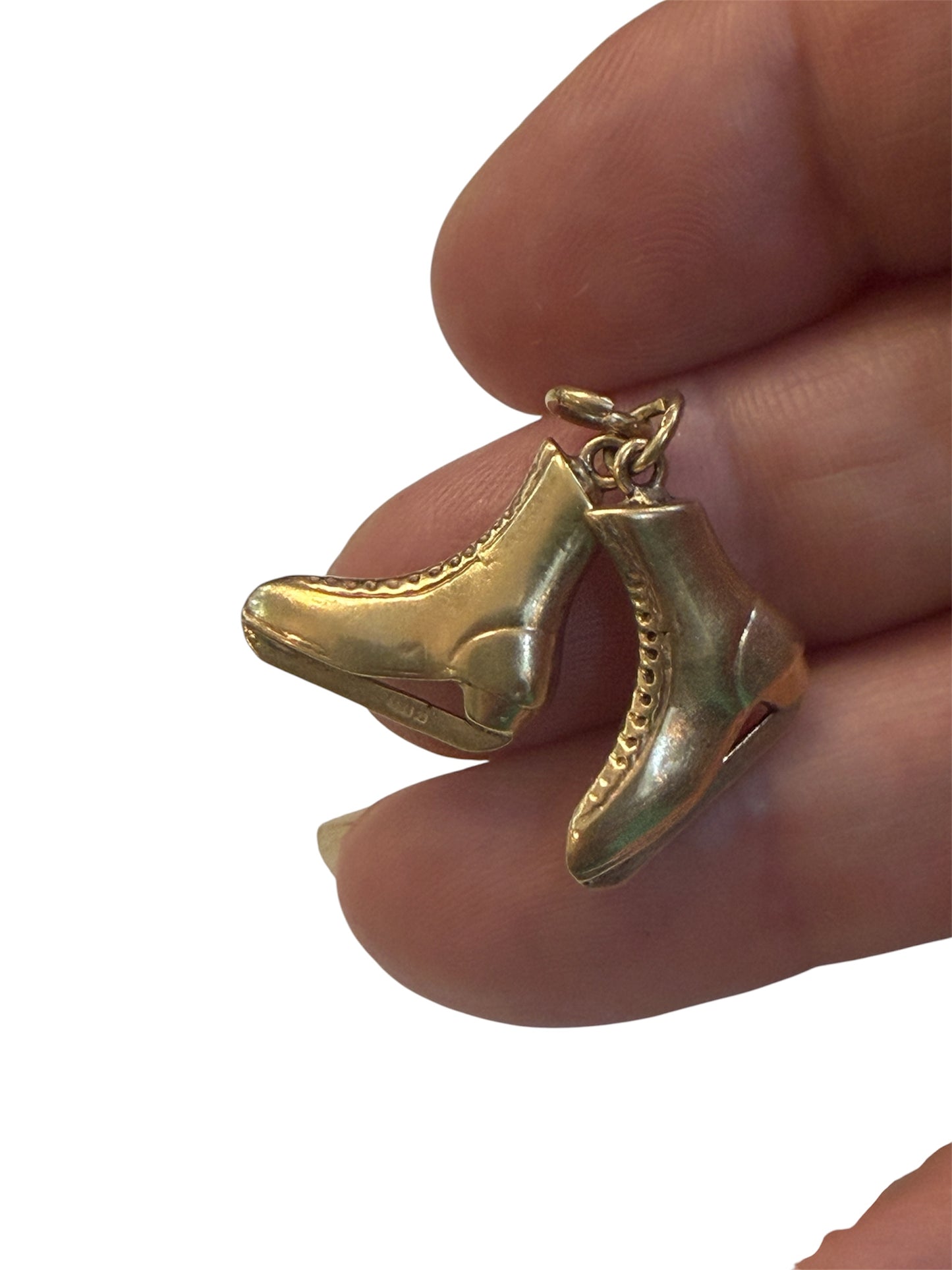 9ct vintage ice skate charm circa 1987 London 1.9g maker LJ