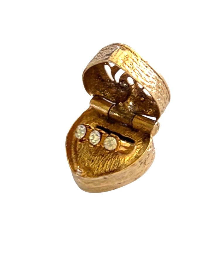 9ct vintage heart box charm, opening with a trilogy ring inside , 4.20g maker G&H