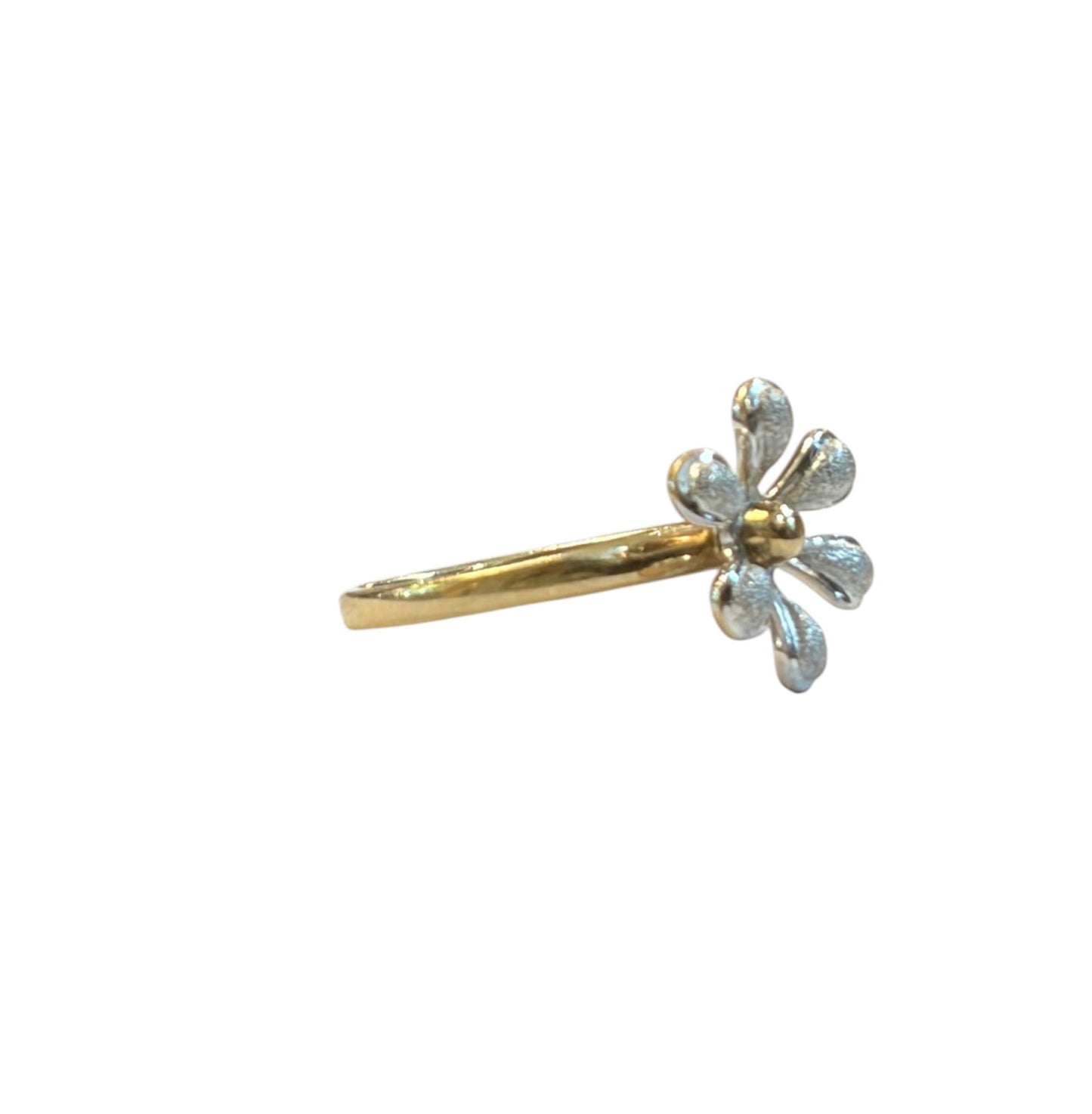 9ct viontage flower ring size N 3.4g