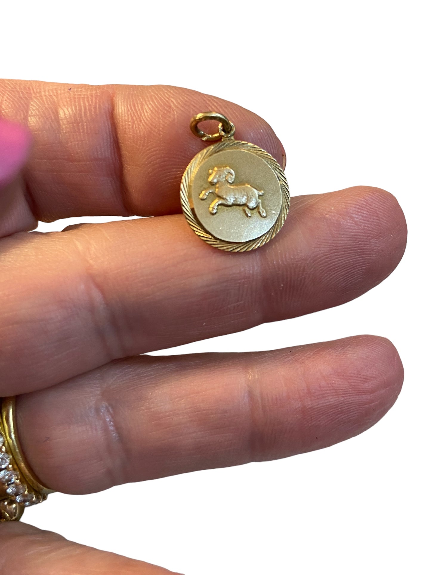 9ct Vintage Aries disc charm circa 1965