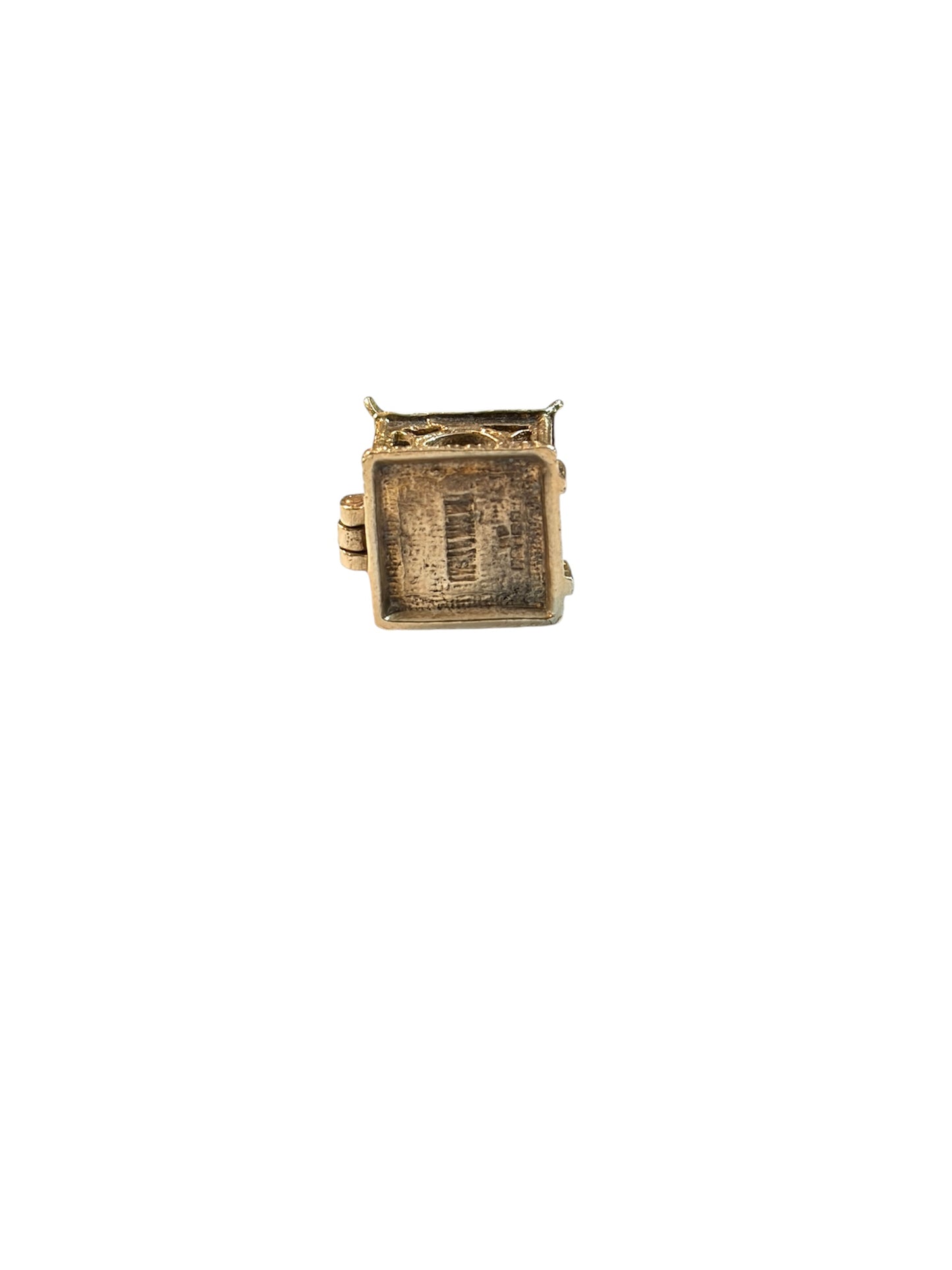 9ct vintage buddist temple charm with buddha inside 4.10g