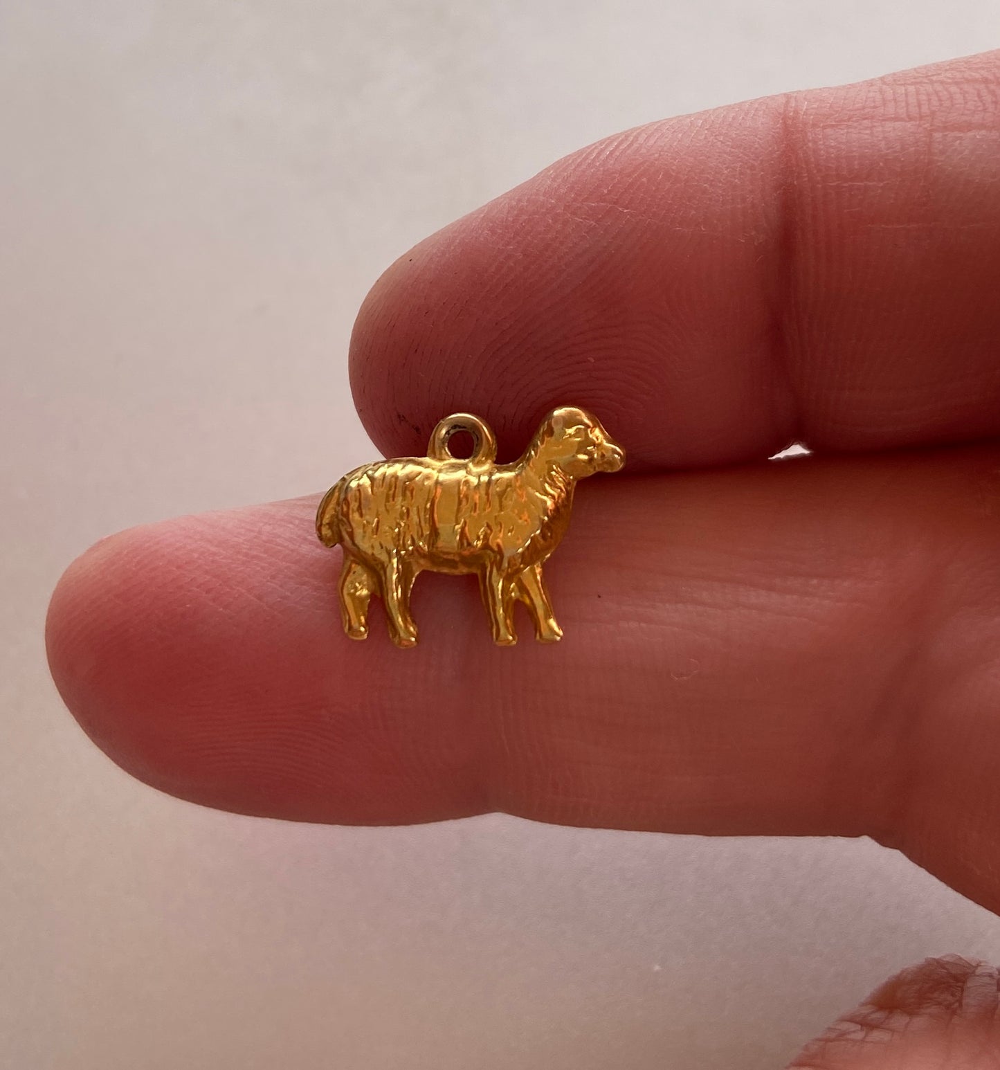 9ct vintage small sheep charm circa 1963. Hollow