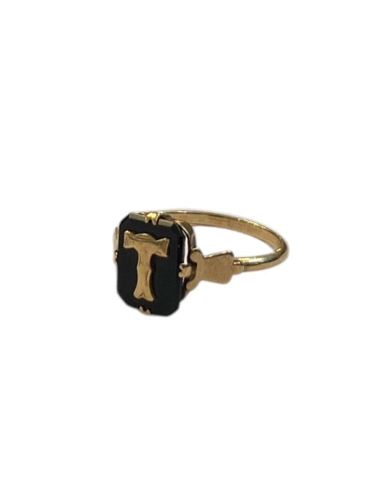 9ct vintage initial T ring, size N set in Onyx
