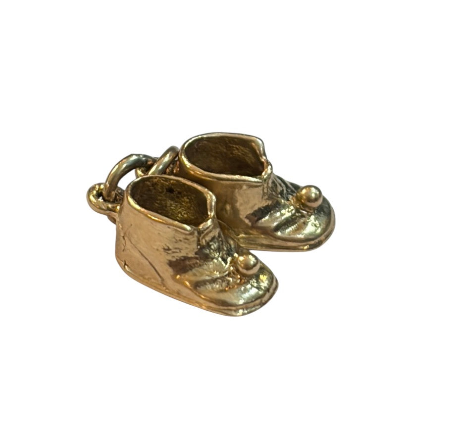 9ct vintage baby boots charm / pendant 2.6g