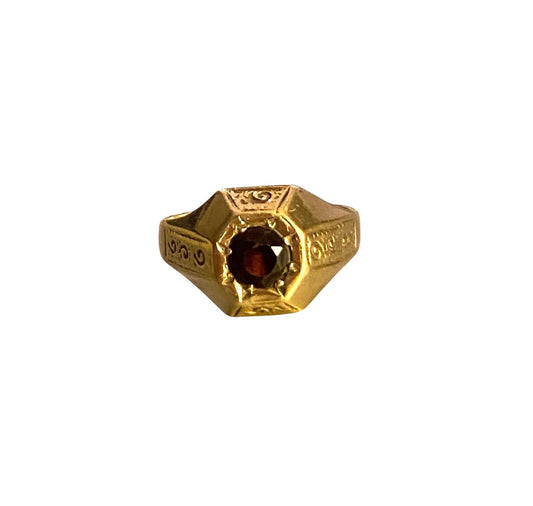 9ct vintage garnet ring, unisex ring size S circa 1978