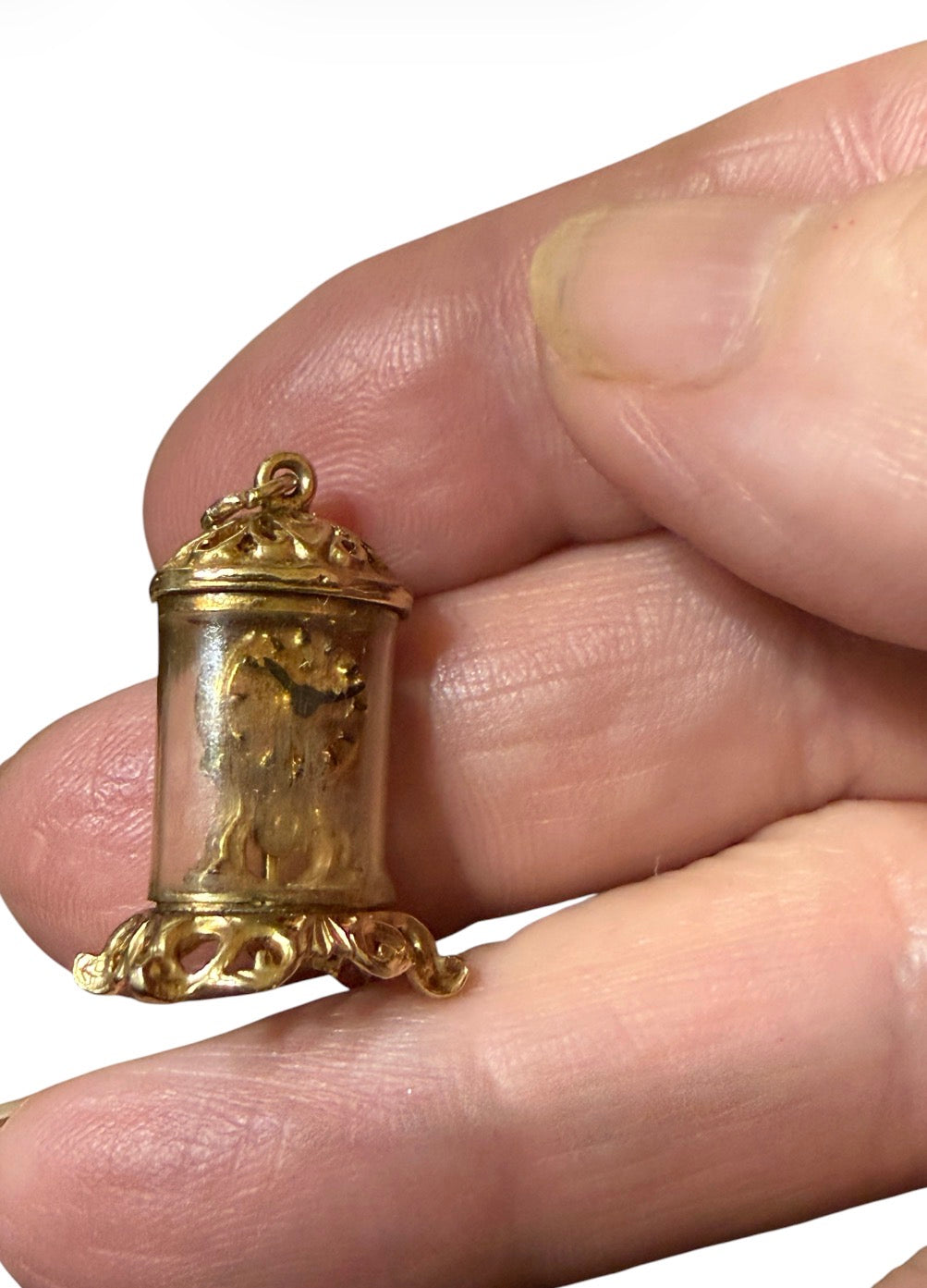 9ct vintage mantel clock charm circa 1977 by RP 4.8g
