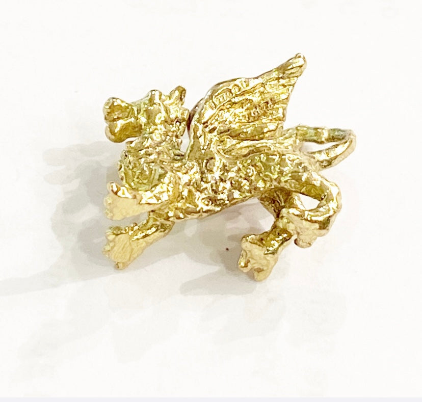 9ct vintage dragon charm circa 1972