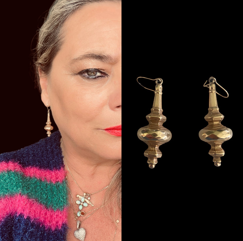 9ct vintage drop / dangle earrings. Hollow