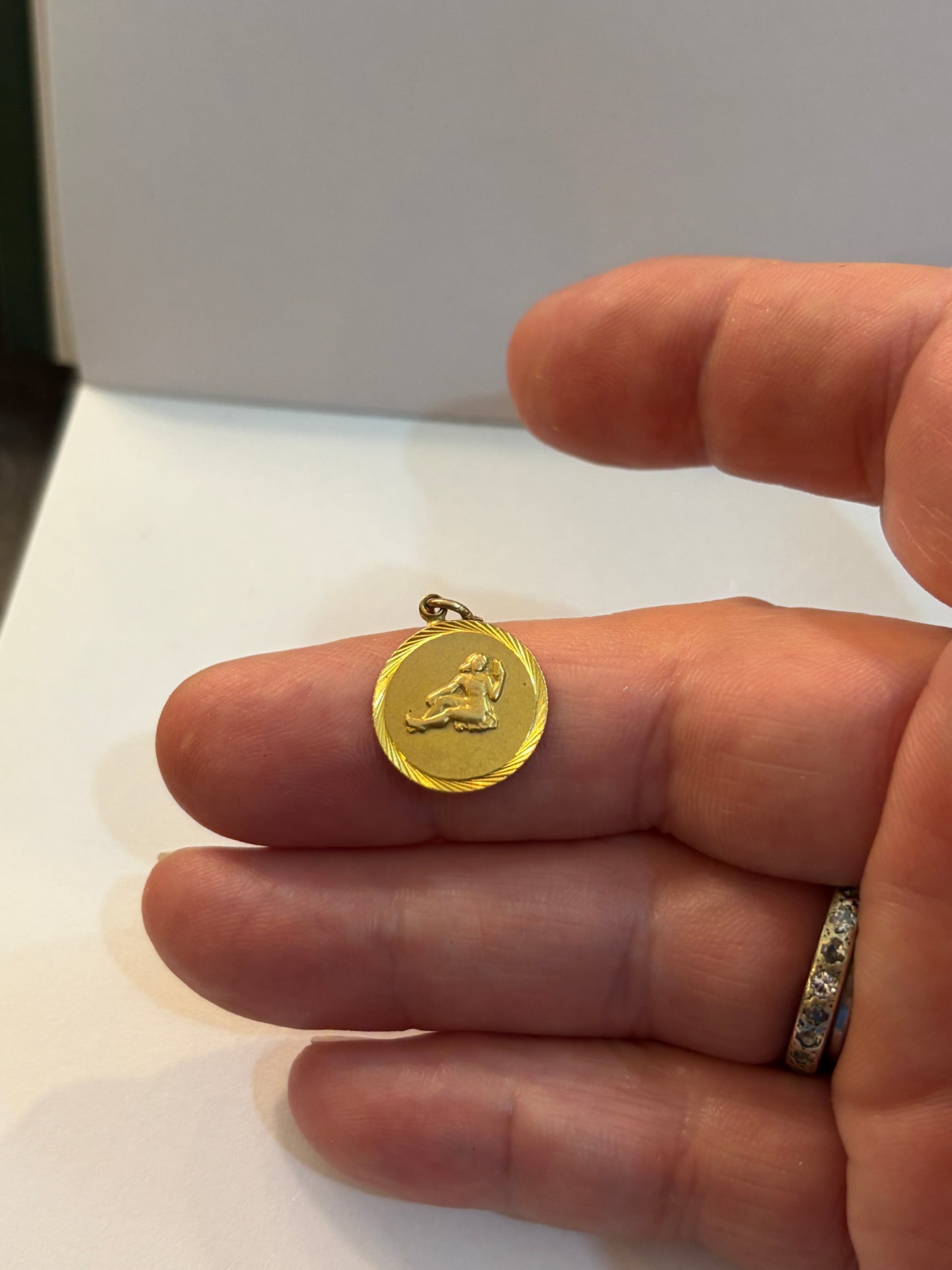 9ct vintage Virgo charm / pendant circa 1966 1.8g