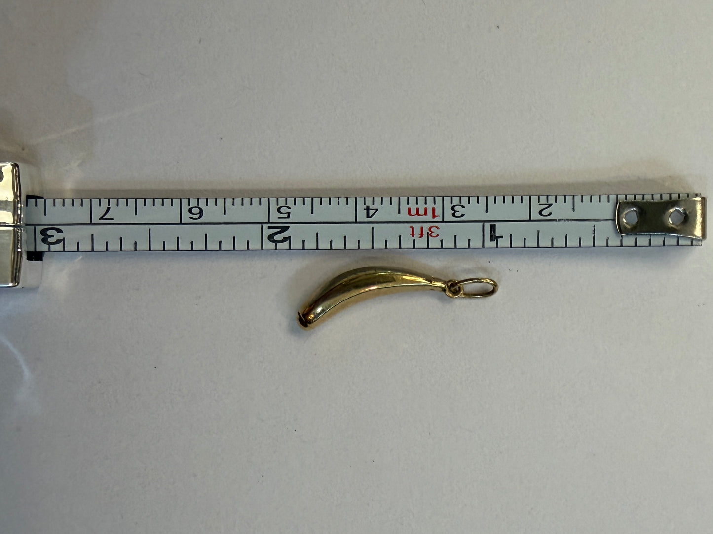 9ct vintage pre owned  banana charm -pendant. hollow