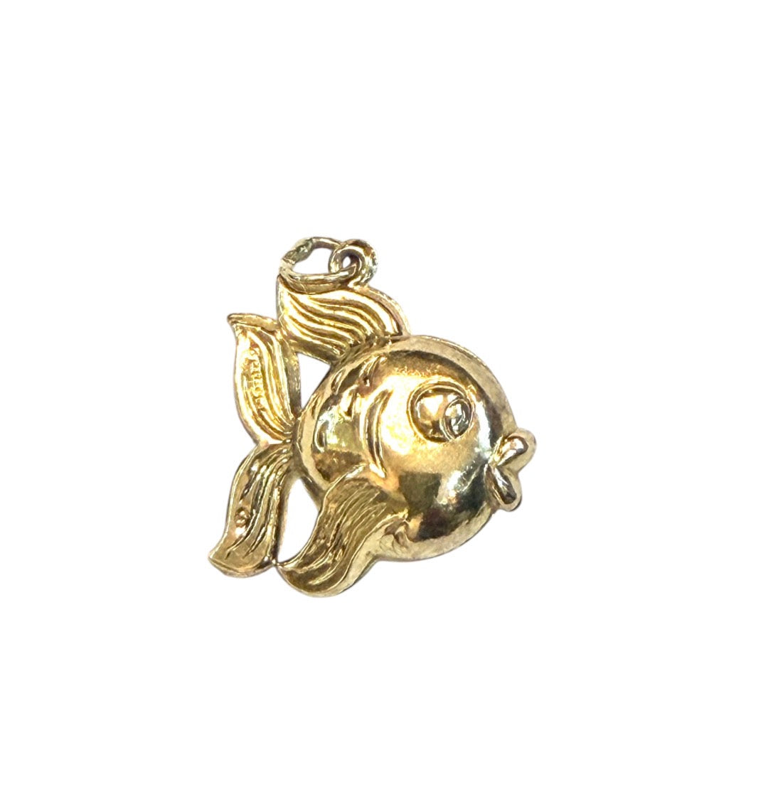 9ct vintage fish charm. hollow 1.2g circa 1987 London