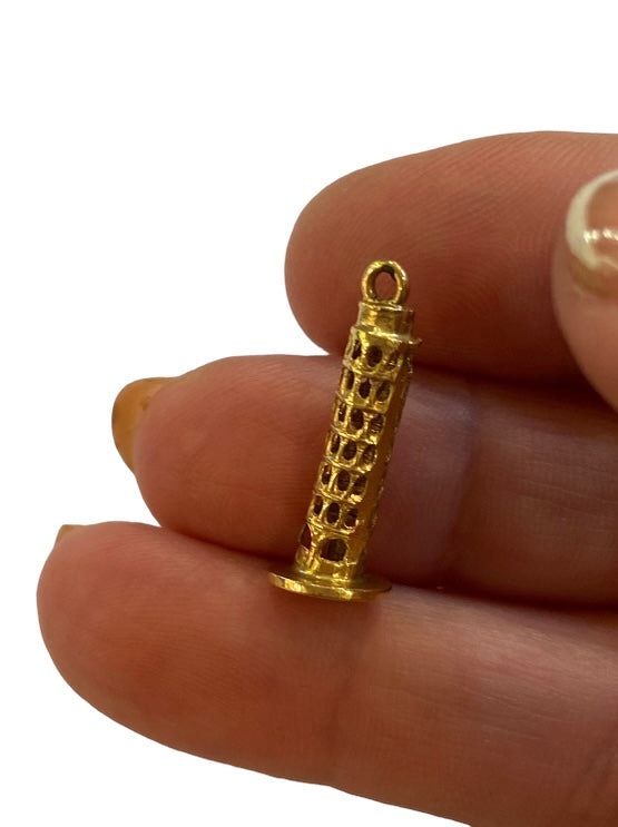 18ct 750 vintage leaning tower of Pisa charm / pendant