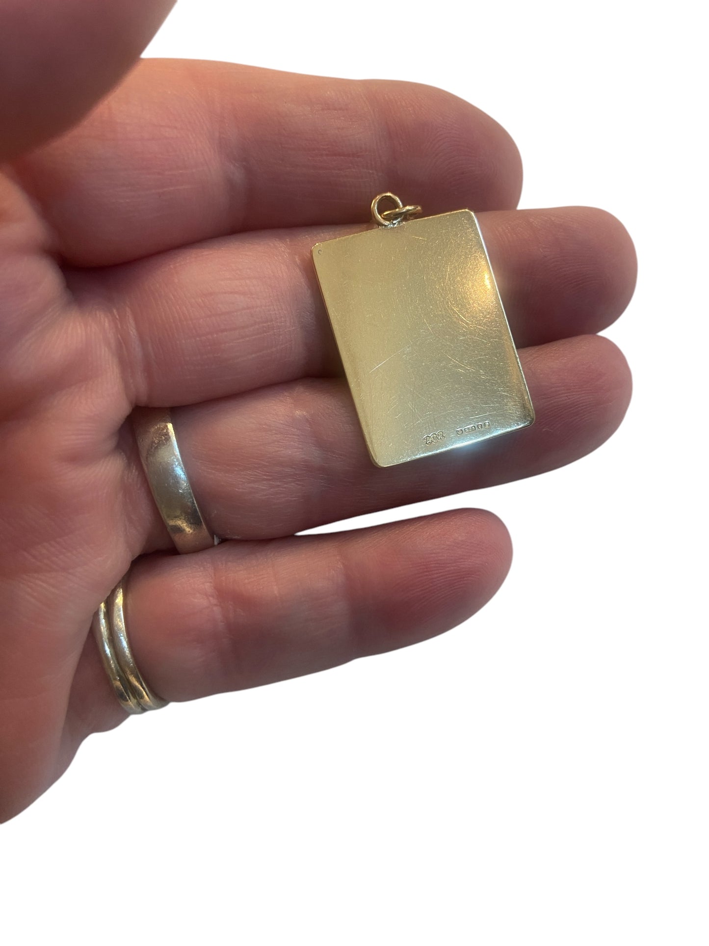 9ct vintage plain pendant / charm. circa 1973