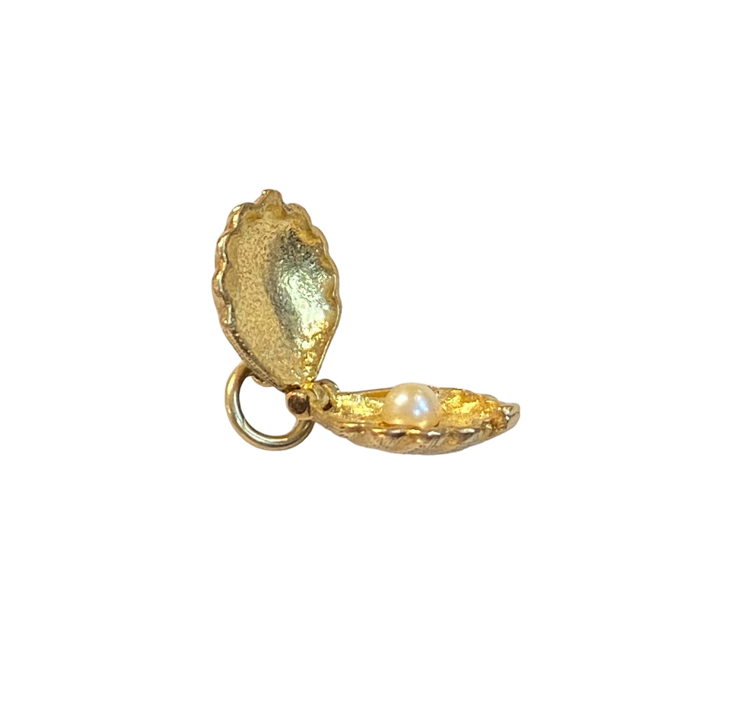 9ct 375 vintage opening oyster shell charm with pearl inside.