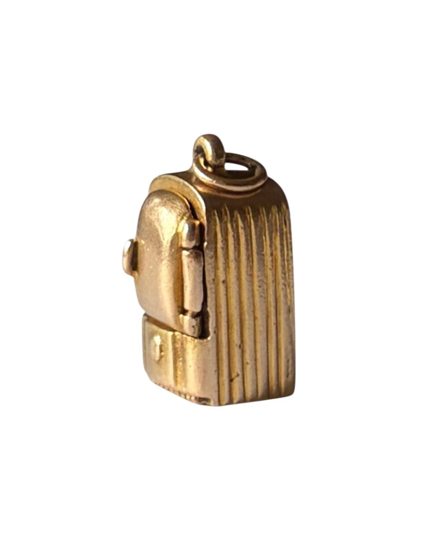9ct vintage fridge charm / opening fridge charm 2.85