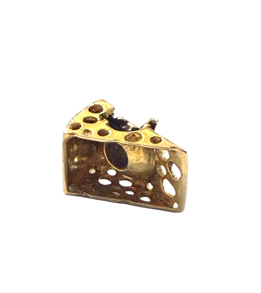 9ct vintage mouse and cheese charm circa 1969