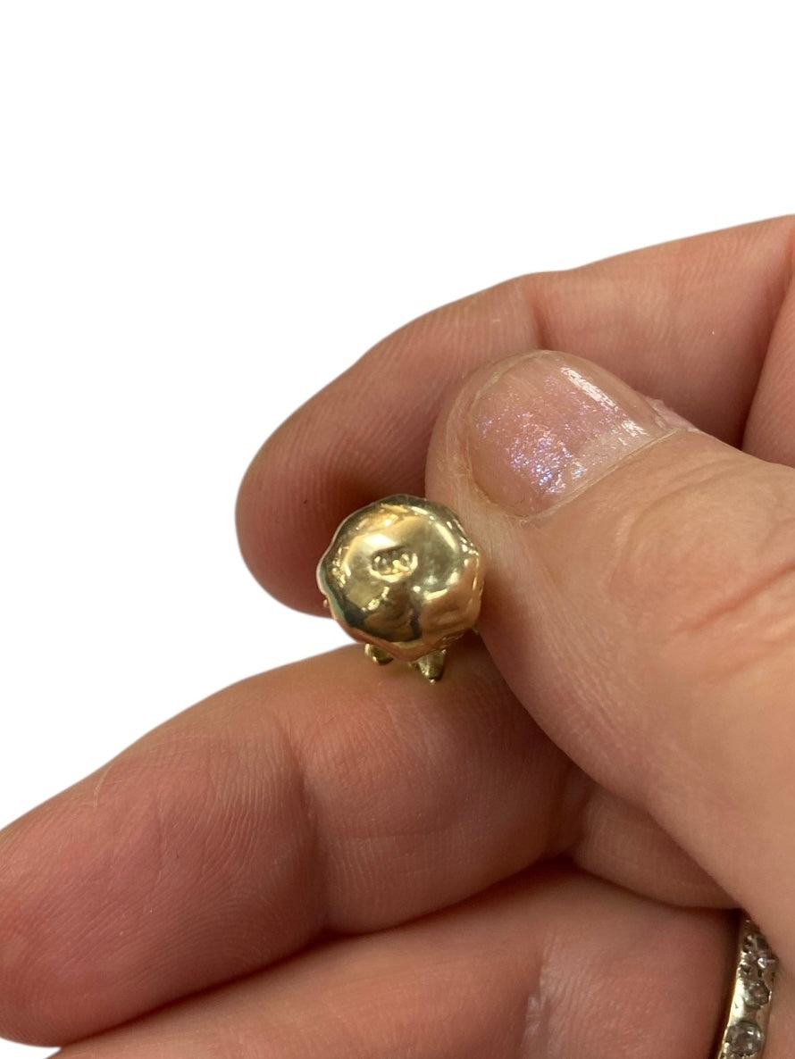 14ct vintage large and heavy pineapple charm 6.7g