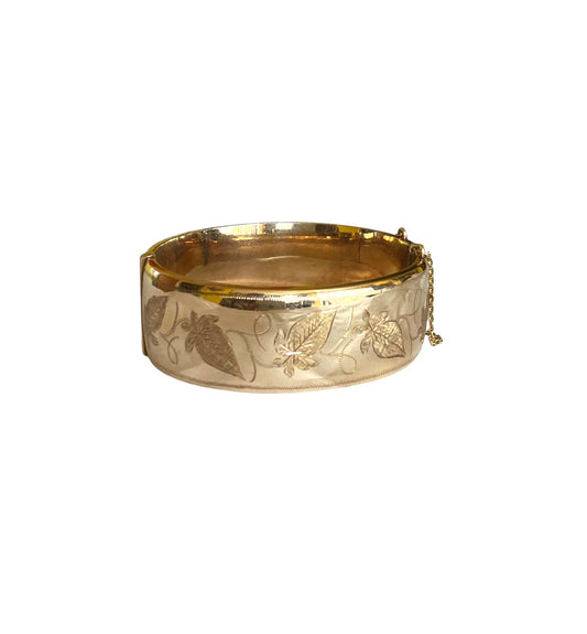 9ct vintage bangle, Large, attractive and heavy 35.8g