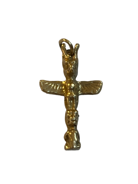10ct vintage totem pole charm , yellow gold Vancouver totem