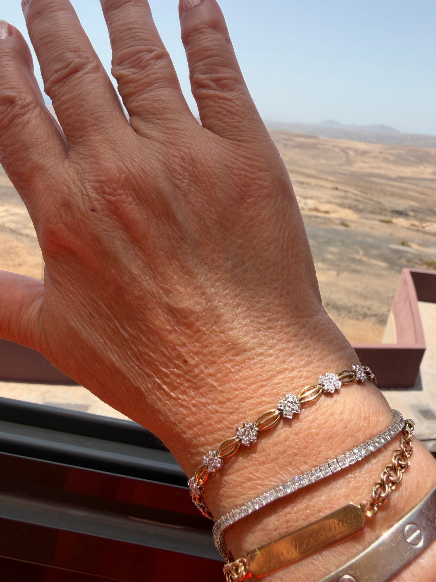 9ct vintage pre owned diamond bracelet 7 inche (18cm) 4.90g