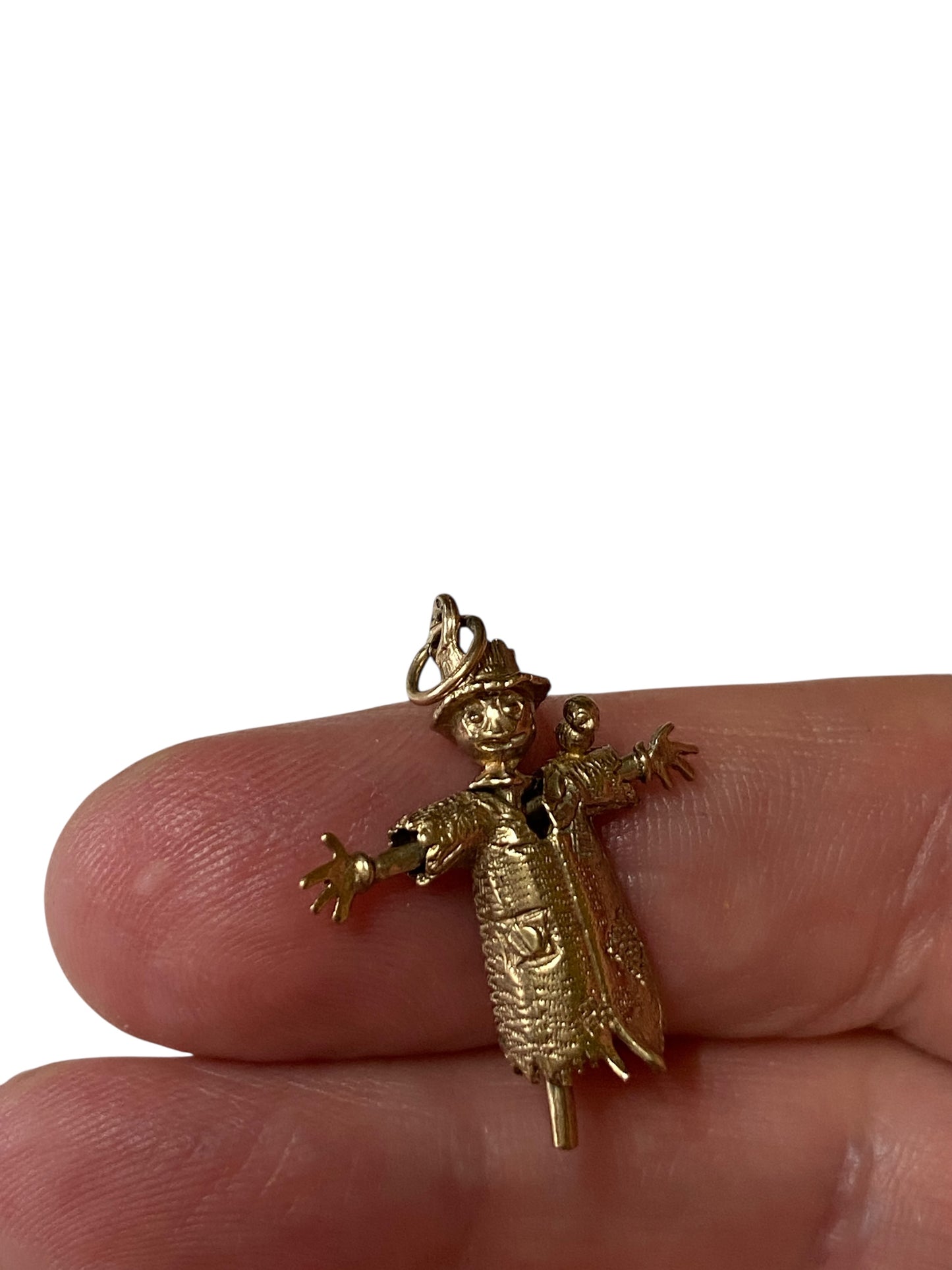 9ct vintage scarecrow charm, articulated
