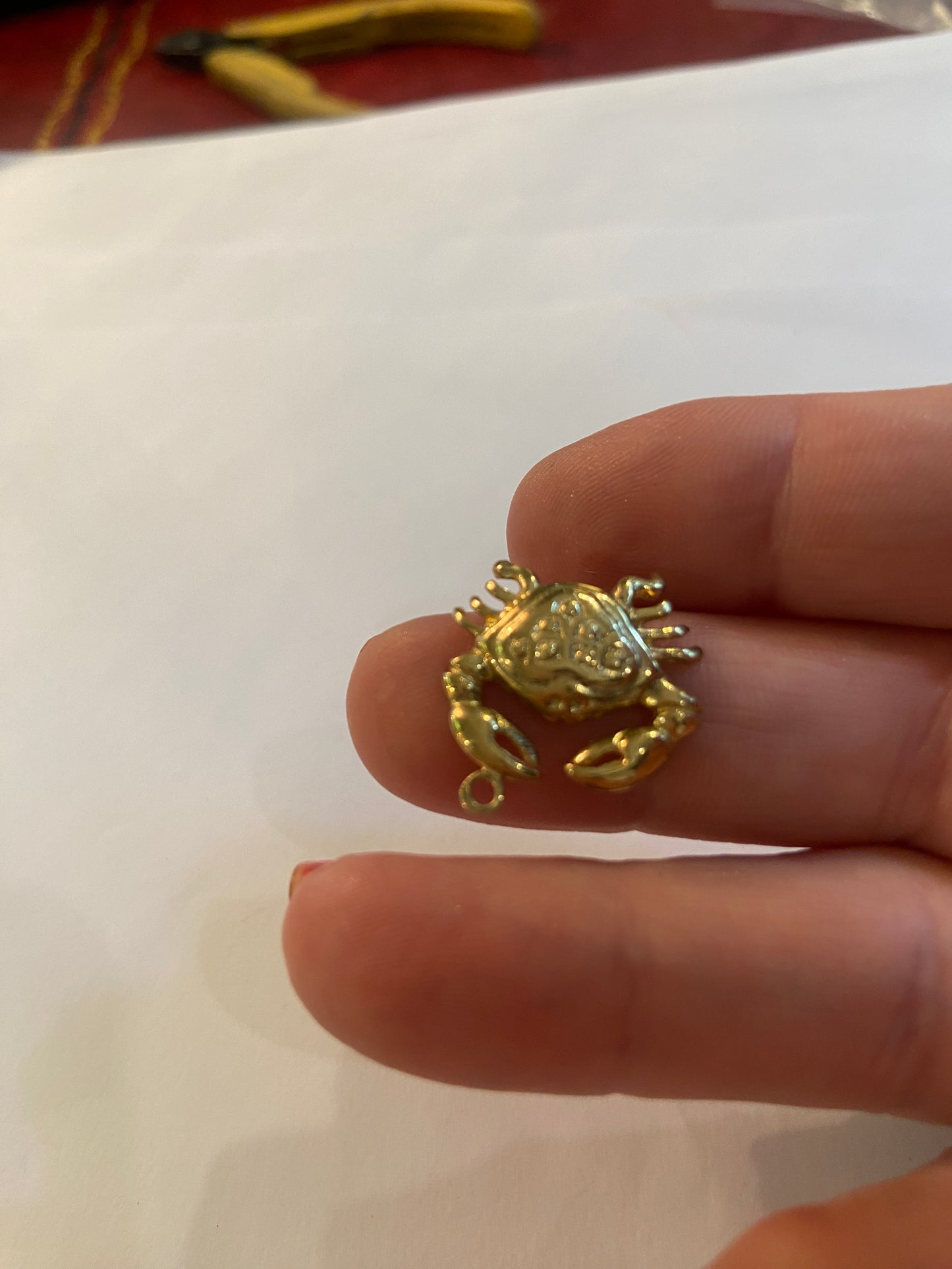 9ct 375 vintage gold crab / cancer charm