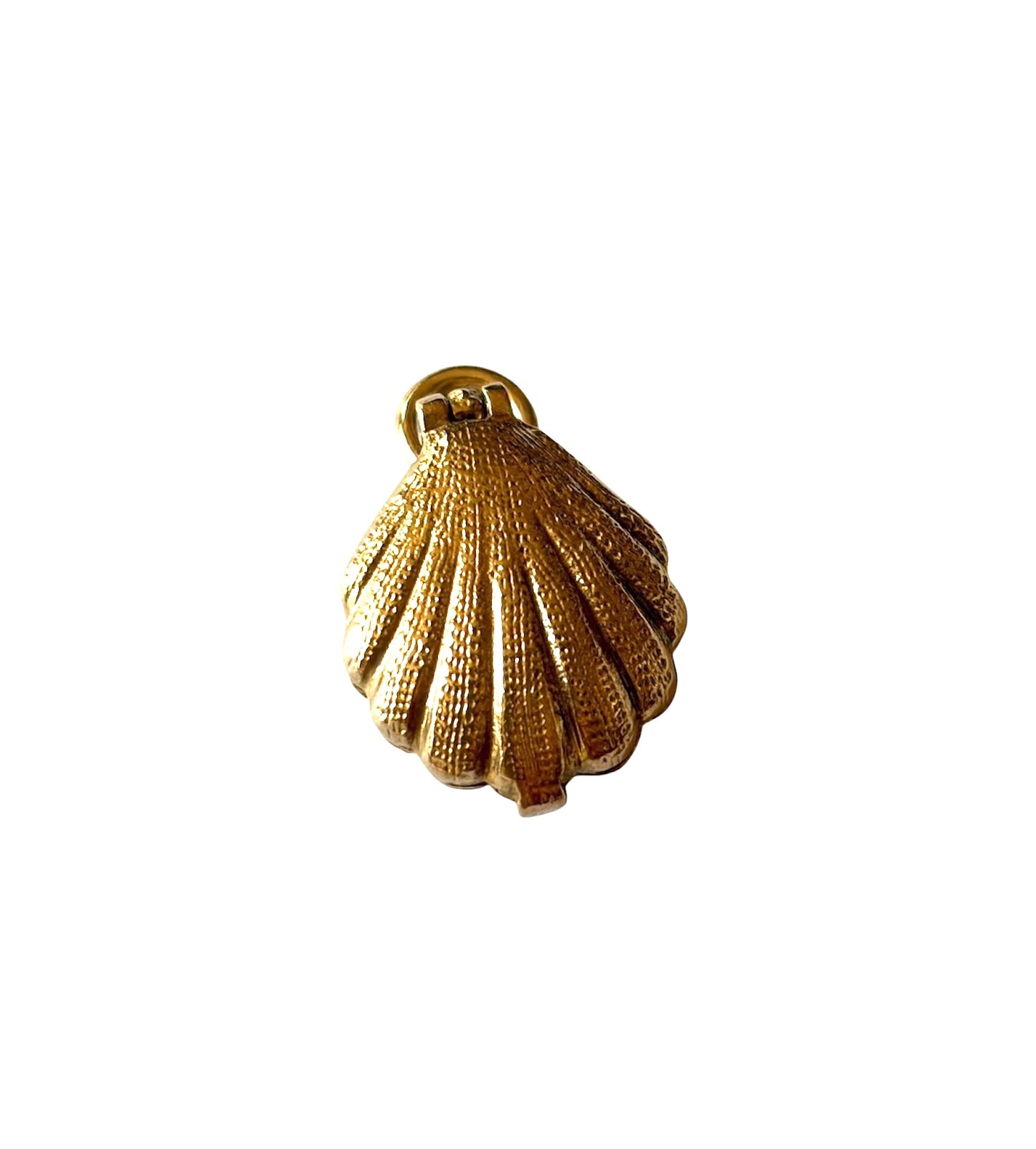 9ct vintage shell charm by HS LTD 2.14g
