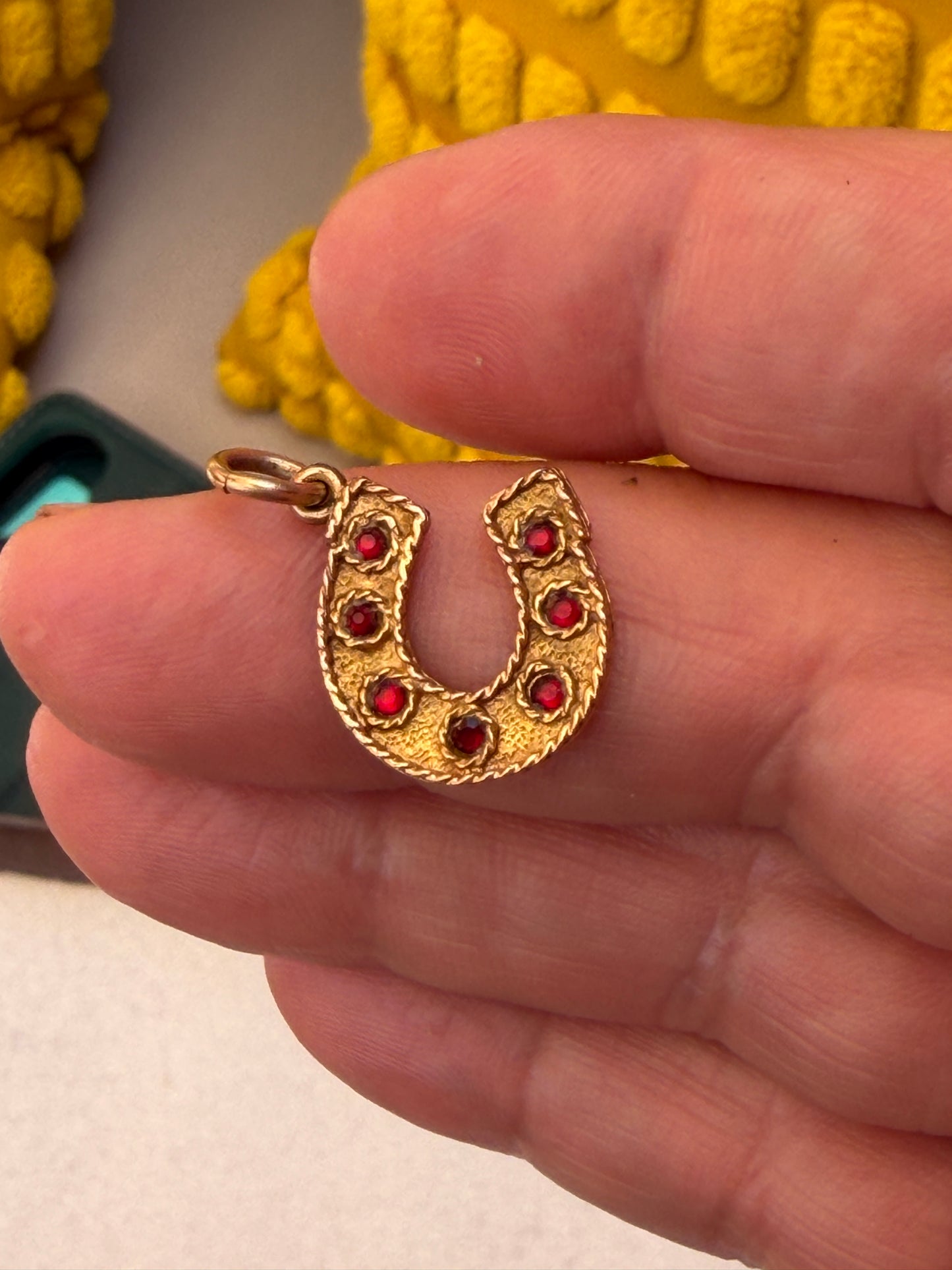 9ct vintage horseshoe charm by NUVO circa 1971, 1.54g