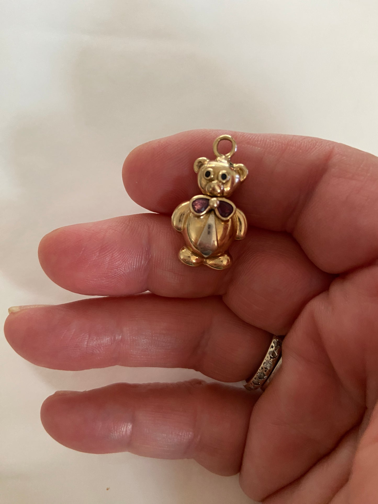 9ct vintage / pre owned teddy bear charm. articulated