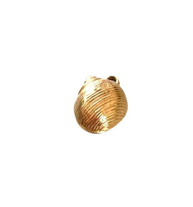 9ct vintage conch shell charm , circa 1978 London . hollow